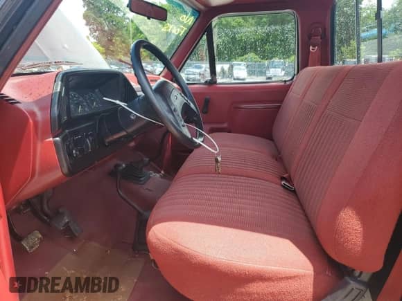 1988 Ford F-150 z VIN 1FTEF14N9JLA63808, wystawiony jako Copart lot #56652315 z przebiegiem 504 495 mil mil oraz Szkoda całkowita • Salvage title. Historia ofert i sprzedaży dostępna na DreamBid. Obrazek 7.