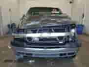 2002 Chevrolet Silverado 2500HD LS с VIN 1GCHK29G32E208114, выставлен на аукционе Copart как лот 61581645 с пробегом 165 577 миль миль и На запчасти • Non repairable. История ставок и продаж доступна на DreamBid. Изображение 5.
