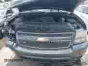 2011 Chevrolet Suburban LT с VIN 1GNSKJE38BR175243, выставлен на аукционе IAAI как лот 43004139 с пробегом 213 604 миль миль и . История ставок и продаж доступна на DreamBid. Изображение 10.