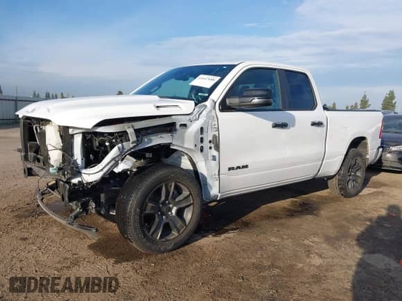 2023 Ram 1500 Lone Star z VIN 1C6RREBT8PN553095, wystawiony jako IAAI lot #41647688 z przebiegiem 18 574 mil mil oraz . Historia ofert i sprzedaży dostępna na DreamBid. Obrazek 15.