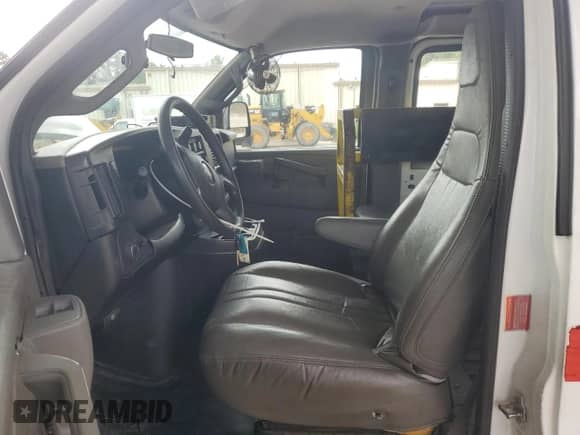 2016 Chevrolet Express Cargo with VIN 1GCWGAHF6G1215472, listed as a Copart auction lot 68747455 with 136,008 mi miles and Clean title. Bid and sale history available at DreamBid. Image 7.