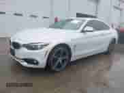 2019 BMW 4 Series 430i xDrive z VIN WBA4W5C51KAE51214, wystawiony jako IAAI lot #41225505 z przebiegiem 52 288 mil mil oraz . Historia ofert i sprzedaży dostępna na DreamBid. Obrazek 17.