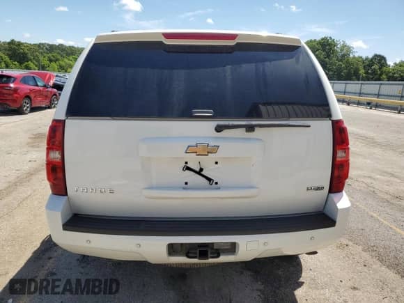 2008 Chevrolet Tahoe 3LT с VIN 1GNFK13058J141701, выставлен на аукционе Copart как лот 62122155 с пробегом 177 181 миль миль и Списание • Salvage title. История ставок и продаж доступна на DreamBid. Изображение 6.