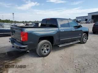 2018 Chevrolet Silverado 1500 LTZ z VIN 3GCPCSEC0JG114937, wystawiony jako Copart lot #84410245 z przebiegiem 181 575 mil mil oraz Szkoda całkowita • Salvage title. Historia ofert i sprzedaży dostępna na DreamBid. Obrazek 3.