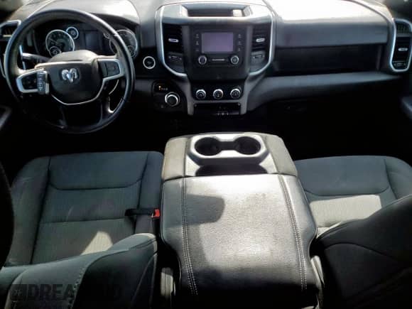 2022 Ram 1500 Big Horn z VIN 1C6RREBG4NN273061, wystawiony jako Copart lot #61784165 z przebiegiem 73 103 mil mil oraz Szkoda całkowita • Salvage title. Historia ofert i sprzedaży dostępna na DreamBid. Obrazek 8.