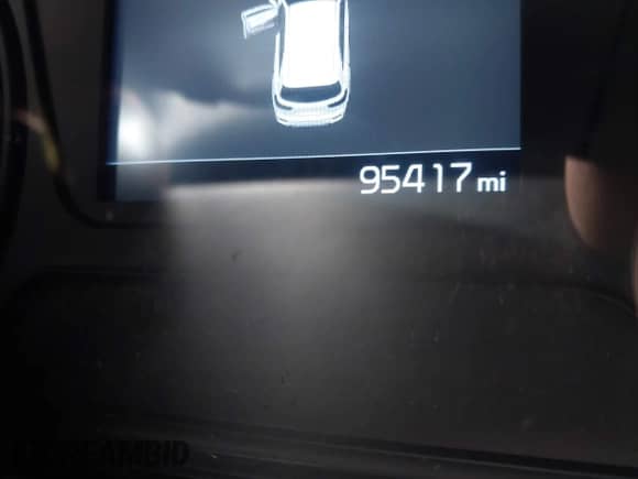 2019 Kia Sorento L with VIN 5XYPG4A38KG576667, listed as a IAAI auction lot 42135215 with 95,417 mi miles and . Bid and sale history available at DreamBid. Image 15.