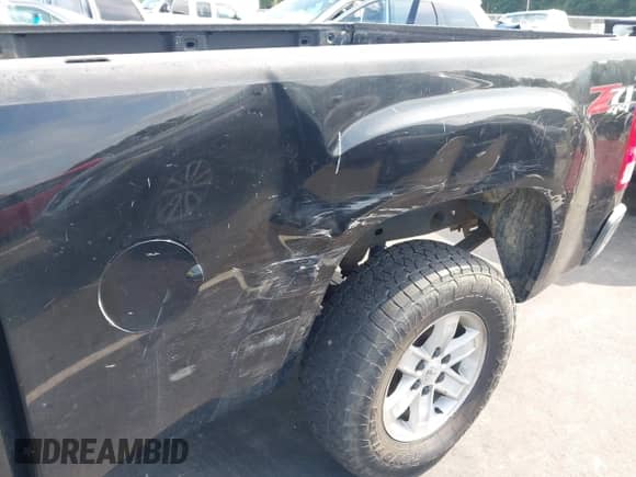 2007 GMC Sierra 1500 SLE2 с VIN 2GTEK19J671627205, выставлен на аукционе IAAI как лот 43016415 с пробегом 166 335 миль миль и . История ставок и продаж доступна на DreamBid. Изображение 13.