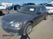 2011 Chrysler 300 C с VIN 2C3CA6CTXBH599205, выставлен на аукционе IAAI как лот 43430356 с пробегом 132 540 миль миль и . История ставок и продаж доступна на DreamBid. Изображение 2.