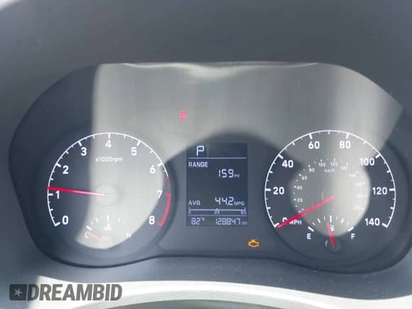 2019 Hyundai Accent SE z VIN 3KPC24A33KE069962, wystawiony jako IAAI lot #43008122 z przebiegiem 128 847 mil mil oraz . Historia ofert i sprzedaży dostępna na DreamBid. Obrazek 7.