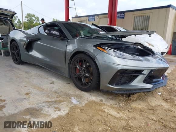 2023 Chevrolet Corvette 2LT z VIN 1G1YB2D45P5110554, wystawiony jako IAAI lot #43388193 z przebiegiem 15 318 mil mil oraz . Historia ofert i sprzedaży dostępna na DreamBid. Obrazek 1.