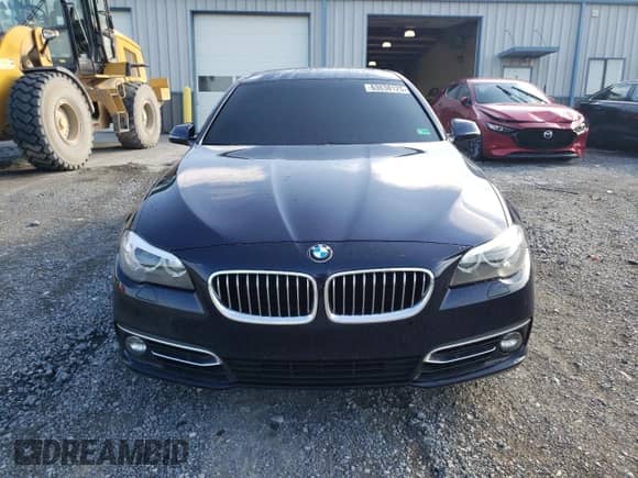 2016 BMW 5 Series 550i z VIN WBAKN9C58GD961998, wystawiony jako Copart lot #63638125 z przebiegiem 117 052 mil mil oraz Szkoda całkowita • Salvage title. Historia ofert i sprzedaży dostępna na DreamBid. Obrazek 5.