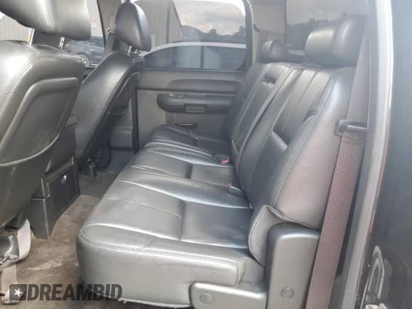 2013 Chevrolet Silverado 2500HD LT z VIN 1GC1KXC87DF177138, wystawiony jako Copart lot #69036605 z przebiegiem 135 499 mil mil oraz Szkoda całkowita • Salvage title. Historia ofert i sprzedaży dostępna na DreamBid. Obrazek 10.