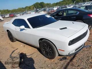 2021 Dodge Challenger SXT with VIN 2C3CDZGG0MH509388, listed as a IAAI auction lot 43091365 with 88,113 mi miles and . Bid and sale history available at DreamBid. Image 1.