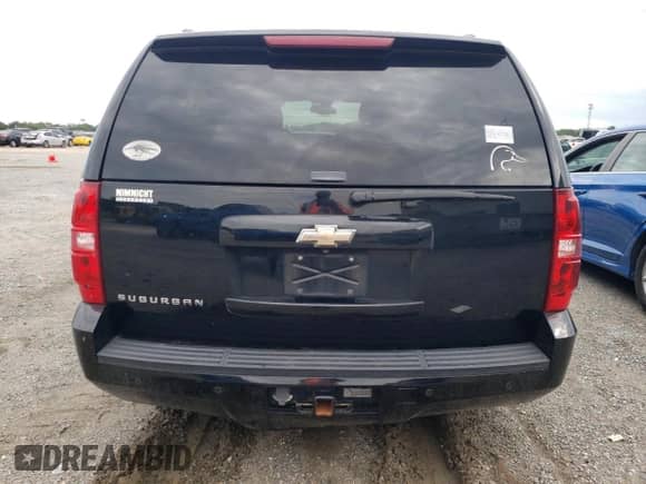 2008 Chevrolet Suburban 3LT z VIN 3GNFC16J48G201275, wystawiony jako Copart lot #56451975 z przebiegiem 214 284 mil mil oraz Nie do naprawy • Non repairable. Historia ofert i sprzedaży dostępna na DreamBid. Obrazek 6.