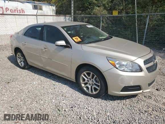 2013 Chevrolet Malibu LT with VIN 1G11C5SAXDF231823, listed as a Copart auction lot 81678505 with 211,899 mi miles and Clean title. Bid and sale history available at DreamBid. Image 4.