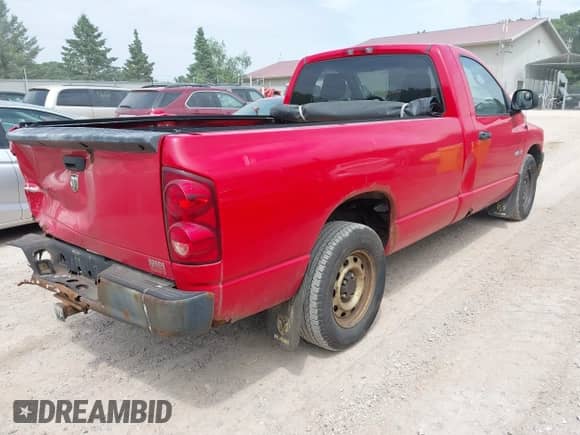 2008 Dodge 1500 ST z VIN 1D7HA16K68J150480, wystawiony jako IAAI lot #42498873 z przebiegiem 140 157 mil mil oraz . Historia ofert i sprzedaży dostępna na DreamBid. Obrazek 4.