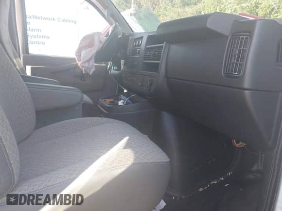 2020 Chevrolet Express Cargo с VIN 1GCWGAFP1L1256288, выставлен на аукционе IAAI как лот 43156786 с пробегом 86 109 миль миль и . История ставок и продаж доступна на DreamBid. Изображение 5.