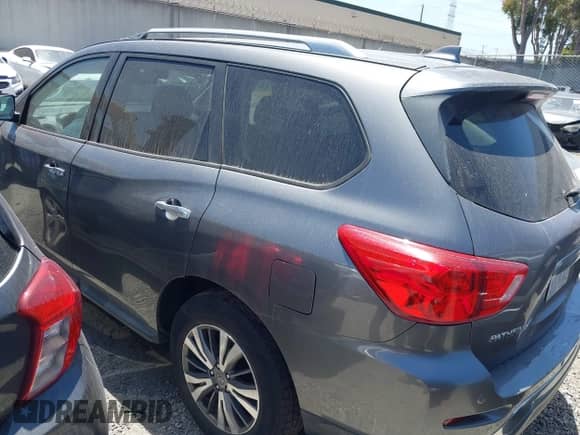 2019 Nissan Pathfinder SL with VIN 5N1DR2MM1KC625259, listed as a IAAI auction lot 42161242 with 111,096 mi miles and . Bid and sale history available at DreamBid. Image 3.