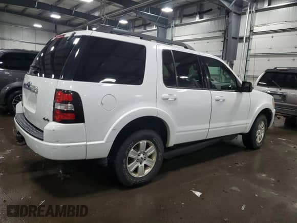2010 Ford Explorer with VIN 1FMEU7D89AUA09742, listed as a Copart auction lot 44901595 with 122,509 mi miles and Salvage title. Bid and sale history available at DreamBid. Image 3.