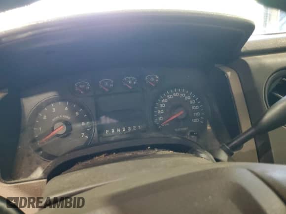 2010 Ford F-150 XL z VIN 1FTMF1C88AKE06766, wystawiony jako Copart lot #85738805 z przebiegiem 105 657 mil mil oraz Czysty tytuł • Clean title. Historia ofert i sprzedaży dostępna na DreamBid. Obrazek 9.