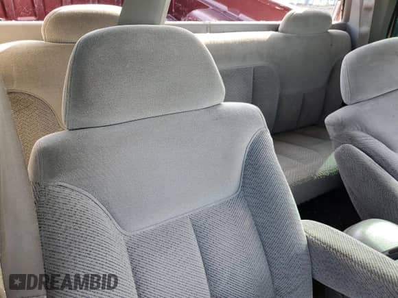 1999 Chevrolet Silverado 1500 z VIN 1GCEC19RXXR127090, wystawiony jako Copart lot #79443454 z przebiegiem 207 584 mil mil oraz Szkoda całkowita • Salvage title. Historia ofert i sprzedaży dostępna na DreamBid. Obrazek 10.