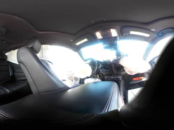 2023 Dodge Durango R/T Plus z VIN 1C4SDHCT1PC616557, wystawiony jako IAAI lot #42320053 z przebiegiem 25 697 mil mil oraz . Historia ofert i sprzedaży dostępna na DreamBid. Obrazek 18.