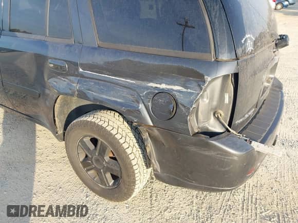 2007 Chevrolet TrailBlazer LS с VIN 1GNDT13S772227087, выставлен на аукционе IAAI как лот 43298484 с пробегом 202 361 миль миль и . История ставок и продаж доступна на DreamBid. Изображение 12.