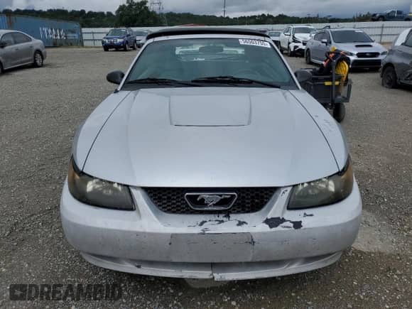 2004 Ford Mustang Deluxe z VIN 1FAFP44494F117692, wystawiony jako Copart lot #56503755 z przebiegiem 159 917 mil mil oraz Szkoda całkowita • Salvage title. Historia ofert i sprzedaży dostępna na DreamBid. Obrazek 5.