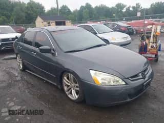 2005 Honda Accord LX with VIN 1HGCM55425A176819, listed as a IAAI auction lot 42885239 with 236,729 mi miles and . Bid and sale history available at DreamBid. Image 1.