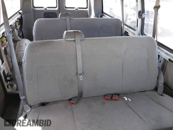 2008 Chevrolet Express Passenger с VIN 1GAHG39K681224649, выставлен на аукционе IAAI как лот 43370075 с пробегом 243 802 миль миль и . История ставок и продаж доступна на DreamBid. Изображение 8.