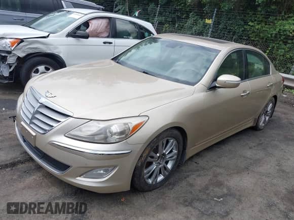 2012 Hyundai Genesis 3.8L с VIN KMHGC4DD8CU204306, выставлен на аукционе IAAI как лот 42903778 с пробегом 211 727 миль миль и . История ставок и продаж доступна на DreamBid. Изображение 2.