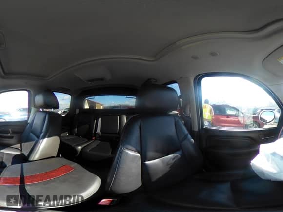 2011 Cadillac Escalade EXT Luxury with VIN 3GYT4MEF3BG221610, listed as a IAAI auction lot 40902182 with 81,580 mi miles and . Bid and sale history available at DreamBid. Image 19.