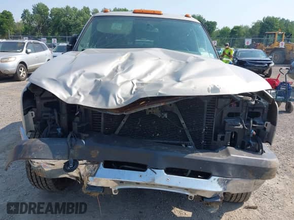 2006 Chevrolet Silverado 3500 SRW LT3 z VIN 1GCHK39D76E213060, wystawiony jako IAAI lot #42634549 z przebiegiem 314 875 mil mil oraz . Historia ofert i sprzedaży dostępna na DreamBid. Obrazek 13.
