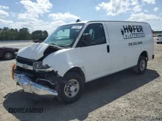 2018 Chevrolet Express Cargo с VIN 1GCWGAFP6J1338529, выставлен на аукционе Copart как лот 57938025 с пробегом 73 343 миль миль и Списание • Salvage title. История ставок и продаж доступна на DreamBid. Изображение 1.