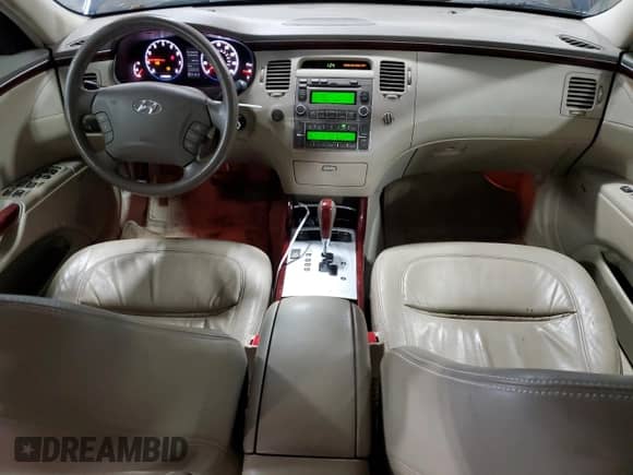 2008 Hyundai Azera Limited с VIN KMHFC46F78A257307, выставлен на аукционе Copart как лот 89116265 с пробегом 131 527 миль миль и Списание • Salvage title. История ставок и продаж доступна на DreamBid. Изображение 8.