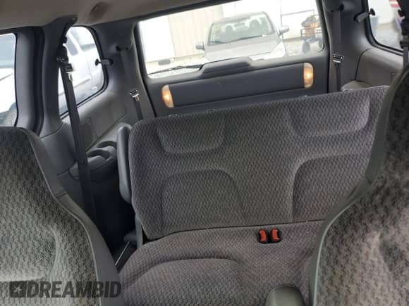 2000 Dodge Caravan with VIN 2B4GP2530YR808047, listed as a Copart auction lot 56019995 with 141,659 mi miles and Salvage title. Bid and sale history available at DreamBid. Image 10.