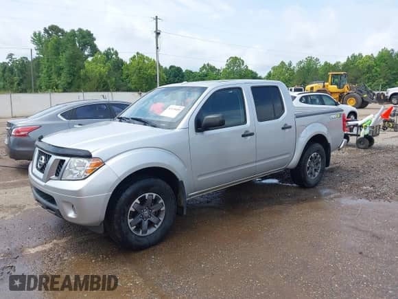 2016 Nissan Frontier S z VIN 1N6AD0EV8GN774648, wystawiony jako IAAI lot #42135409 z przebiegiem 94 095 mil mil oraz . Historia ofert i sprzedaży dostępna na DreamBid. Obrazek 2.