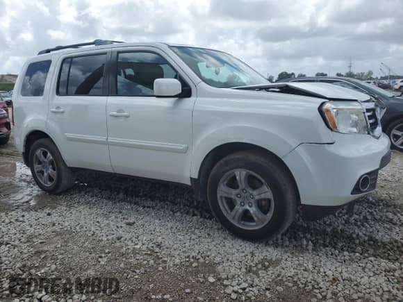 2014 Honda Pilot EX-L with VIN 5FNYF3H5XEB013849, listed as a Copart auction lot 69325505 with 111,728 mi miles and Non repairable. Bid and sale history available at DreamBid. Image 4.