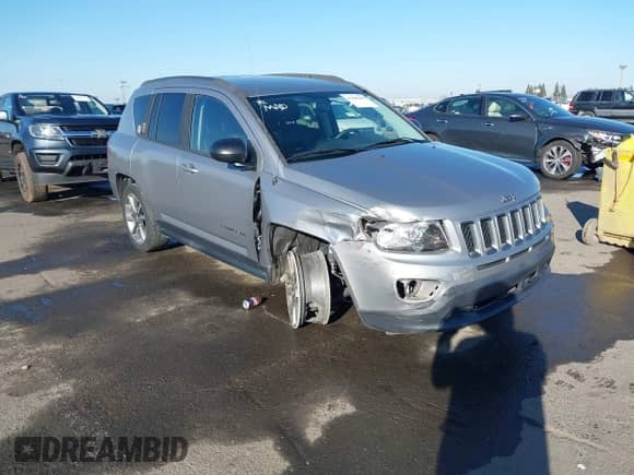 2016 Jeep Compass Sport с VIN 1C4NJDBB1GD587577, выставлен на аукционе IAAI как лот 41403682 с пробегом 54 158 миль миль и . История ставок и продаж доступна на DreamBid. Изображение 1.