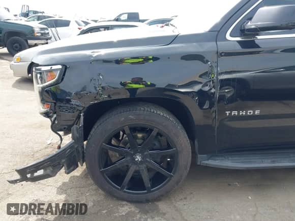 2019 Chevrolet Tahoe LT z VIN 1GNSKBKC9KR377051, wystawiony jako IAAI lot #43081327 z przebiegiem 62 665 mil mil oraz . Historia ofert i sprzedaży dostępna na DreamBid. Obrazek 6.