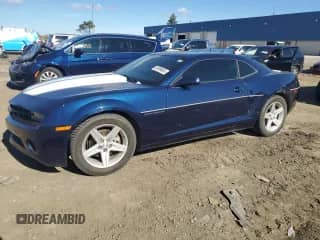 2012 Chevrolet Camaro 1LT z VIN 2G1FB1E3XC9140153, wystawiony jako Copart lot #81999845 z przebiegiem 155 701 mil mil oraz Czysty tytuł • Clean title. Historia ofert i sprzedaży dostępna na DreamBid. Obrazek 1.