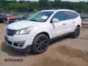 2017 Chevrolet Traverse LT z VIN 1GNKRGKD0HJ166507, wystawiony jako IAAI lot #42673778 z przebiegiem 161 788 mil mil oraz . Historia ofert i sprzedaży dostępna na DreamBid. Obrazek 2.