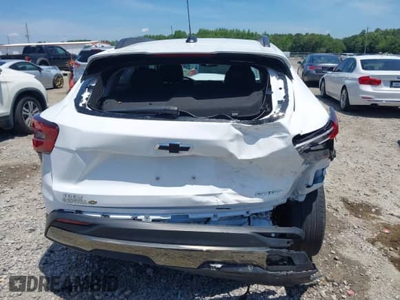 2025 Chevrolet Trax ACTIV z VIN KL77LKEP4SC017664, wystawiony jako IAAI lot #42509843 z przebiegiem 44 840 mil mil oraz . Historia ofert i sprzedaży dostępna na DreamBid. Obrazek 16.