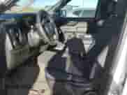 2019 Chevrolet Silverado 1500 Custom Trail Boss z VIN 1GCPYCEF8KZ330067, wystawiony jako Copart lot #87386135 z przebiegiem 259 388 mil mil oraz Szkoda całkowita • Salvage title. Historia ofert i sprzedaży dostępna na DreamBid. Obrazek 7.