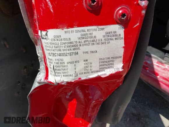 2005 GMC Sierra 1500 Work Truck z VIN 1GTEC14XX5Z187194, wystawiony jako IAAI lot #42644156 z przebiegiem 213 308 mil mil oraz . Historia ofert i sprzedaży dostępna na DreamBid. Obrazek 9.