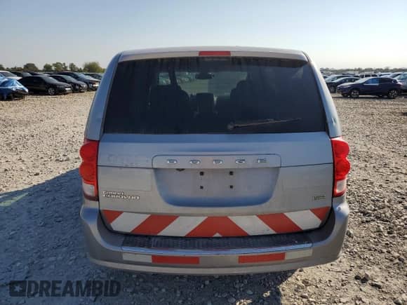 2019 Dodge Grand Caravan SE with VIN 2C4RDGBG1KR792196, listed as a Copart auction lot 85384495 with 372,158 mi miles and Clean title. Bid and sale history available at DreamBid. Image 6.
