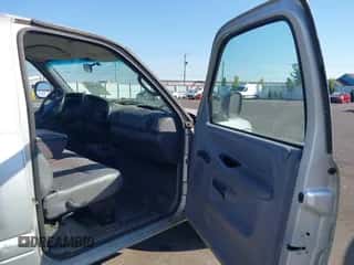 2001 Dodge 2500 с VIN 3B7KC26Z21M558979, выставлен на аукционе IAAI как лот 43294936 с пробегом 191 626 миль миль и . История ставок и продаж доступна на DreamBid. Изображение 5.