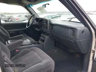 2002 Chevrolet Silverado 1500HD LS с VIN 1GCGC13U42F242249, выставлен на аукционе IAAI как лот 41308132 с пробегом 308 743 миль миль и . История ставок и продаж доступна на DreamBid. Изображение 5.