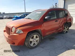 2009 Jeep Compass Sport с VIN 1J4FF47B49D135411, выставлен на аукционе Copart как лот 65075315 с пробегом 129 569 миль миль и Списание • Salvage title. История ставок и продаж доступна на DreamBid. Изображение 1.