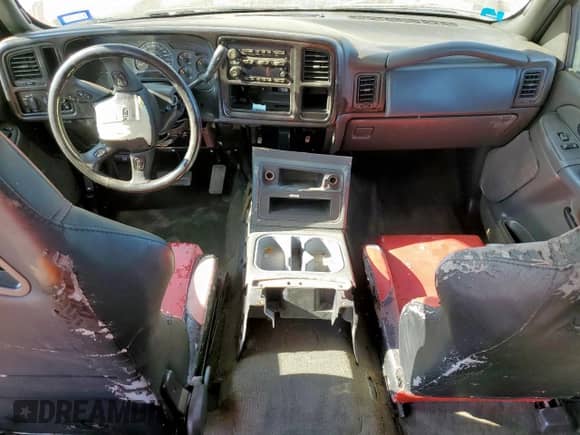 2005 GMC Sierra 1500 SLT with VIN 2GTEC13T951353941, listed as a Copart auction lot 85594215 with Not provided miles and Salvage title. Bid and sale history available at DreamBid. Image 8.